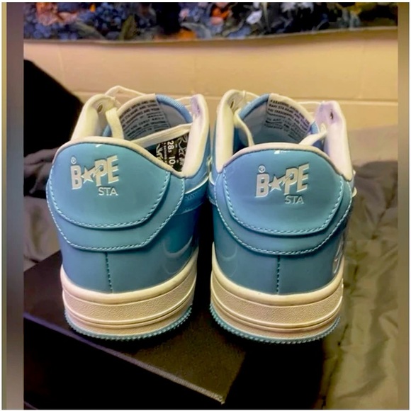 Athletic_Shoes